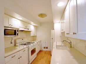 204 Passaic Ave in Belleville, NJ - Building Photo - Building Photo