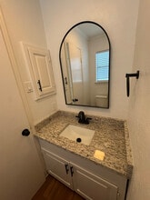 900 S Weatherred Dr in Richardson, TX - Building Photo - Building Photo