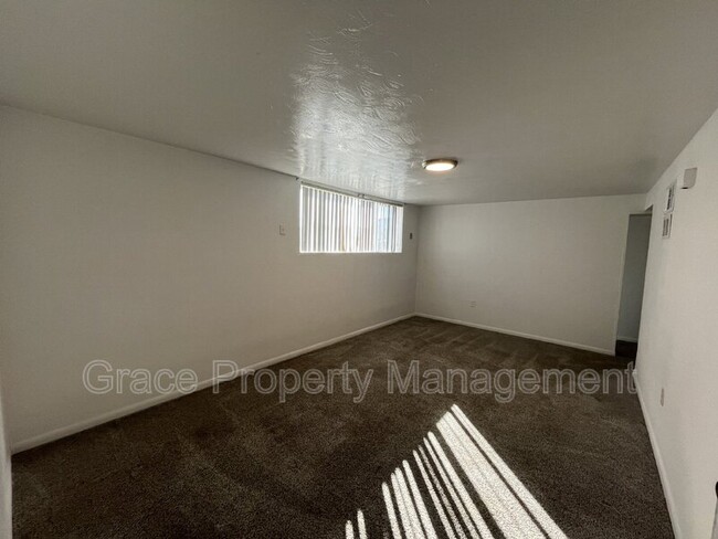 545 S 1st Way in Brighton, CO - Foto de edificio - Building Photo