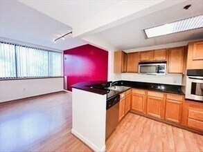 169 Monsignor O'Brien Hwy in Cambridge, MA - Building Photo - Building Photo