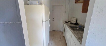 843 NW 13th Ave in Fort Lauderdale, FL - Building Photo - Building Photo