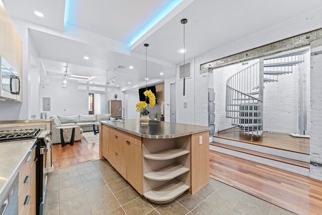 property at 330 Montgomery St