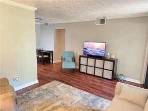 3085 Colonial Way in Atlanta, GA - Building Photo - Building Photo