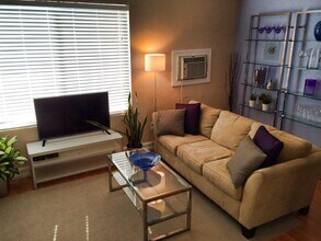 820 Euclid Ave in Miami Beach, FL - Foto de edificio - Building Photo