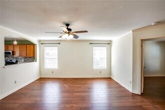 122 Quail Hollow Dr in Hutto, TX - Building Photo - Building Photo