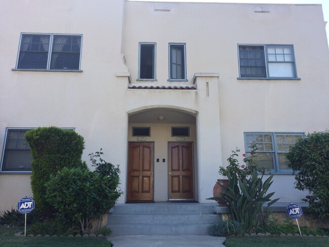 2327 3rd Ave, Unit 2327.5 in Los Angeles, CA - Building Photo - Building Photo