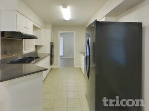 3240 Springwood Ln in Dallas, TX - Building Photo - Building Photo