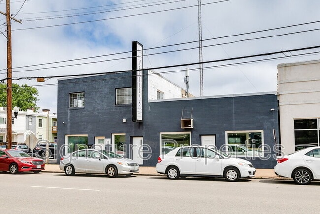property at 2312 W Cary St