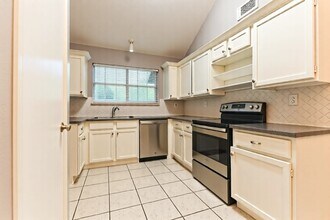 5215 Kristen Ct in Spring, TX - Building Photo - Building Photo