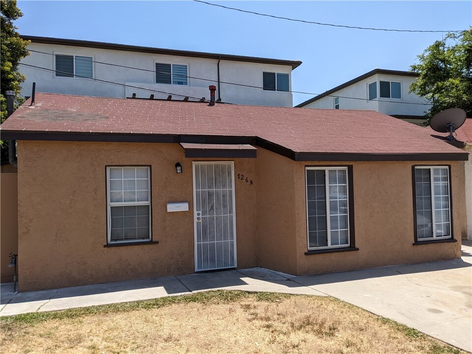 126 1/2 N 6th St in Montebello, CA - Building Photo