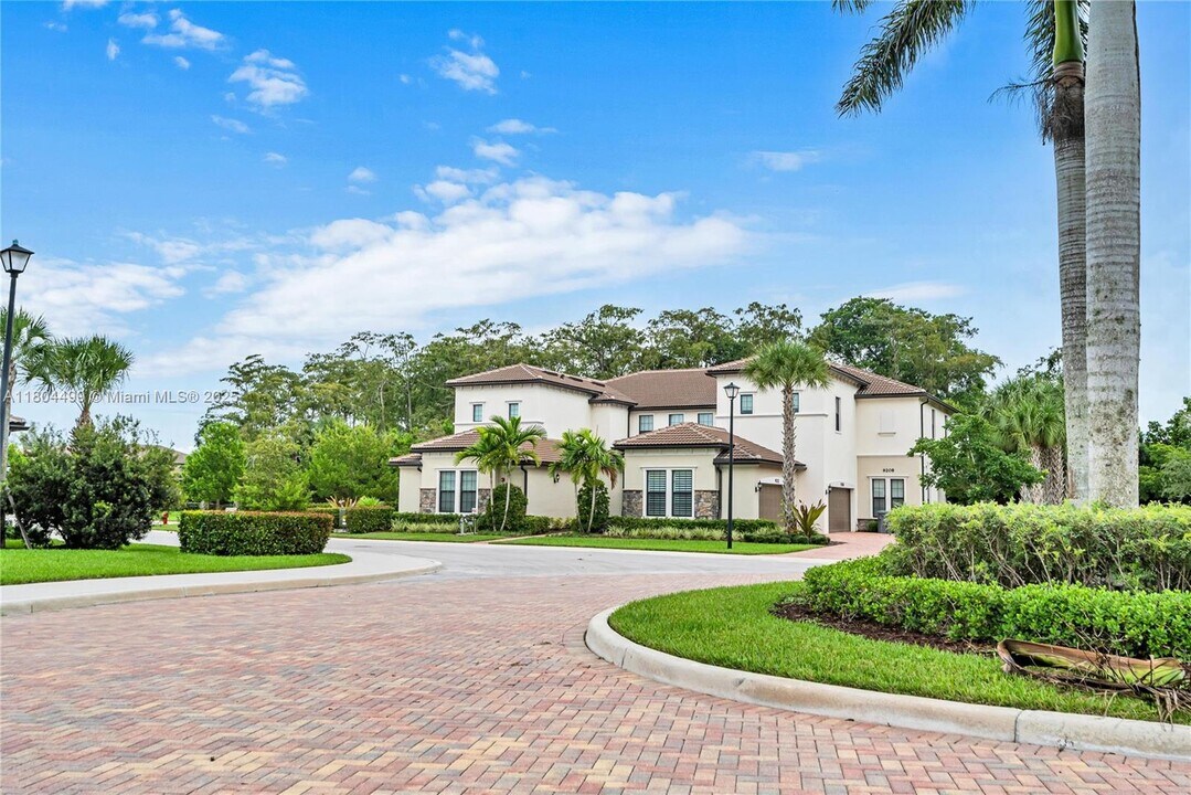 9206 Passiflora Wy in Boca Raton, FL - Building Photo