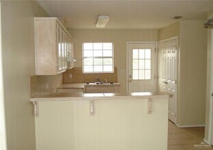 9 W Sherryl Ave in Pharr, TX - Building Photo - Building Photo