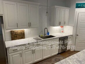 1564 Bowstring Dr in Baton Rouge, LA - Building Photo - Building Photo