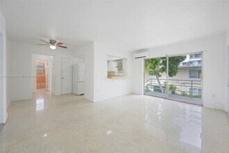 501 NE 82nd Terrace in Miami, FL - Foto de edificio - Building Photo