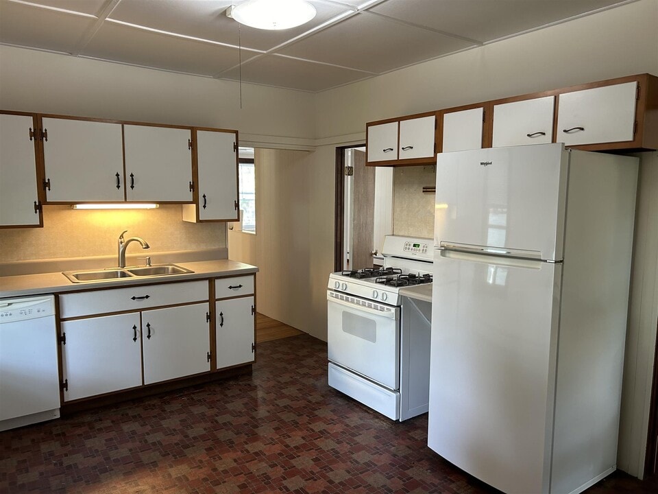 89 College Ave, Unit 2 in Medford, MA - Foto de edificio