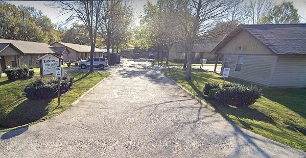 property at 5632 LA-182