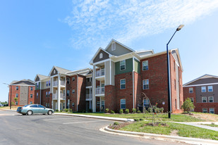 Oxford Crossing Apartments