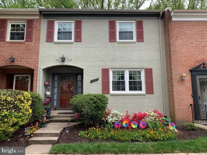 7207 Jayhawk St in Annandale, VA - Building Photo