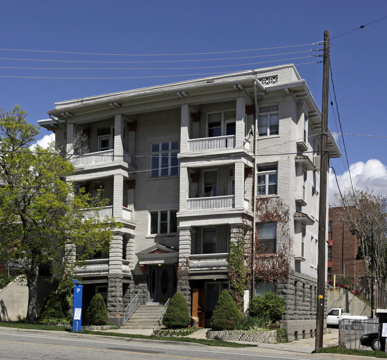 Bungalow Apartments in Salt Lake City, UT - Building Photo