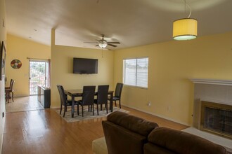 303 S Siena St in San Diego, CA - Building Photo - Building Photo
