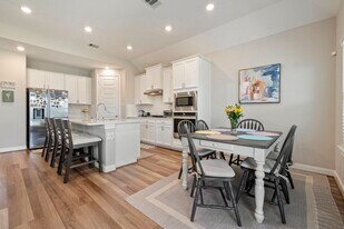 2003 Woodland Prairie Ct in Shenandoah, TX - Building Photo