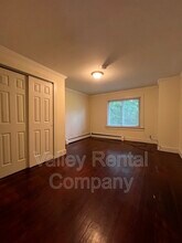 180 Amherst Rd in Sunderland, MA - Building Photo - Building Photo