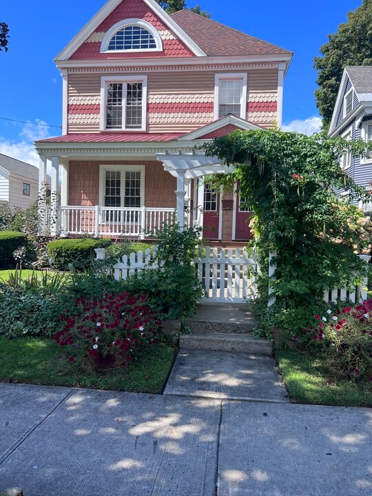 721 N James St, Unit 1 in Rome, NY - Foto de edificio