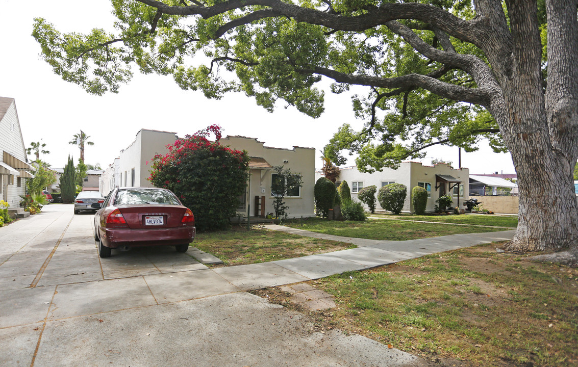 1408-1410 Rock Glen Ave in Glendale, CA - Building Photo