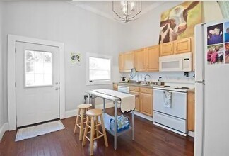 822 Josephine St, Unit 822 in New Orleans, LA - Building Photo - Building Photo