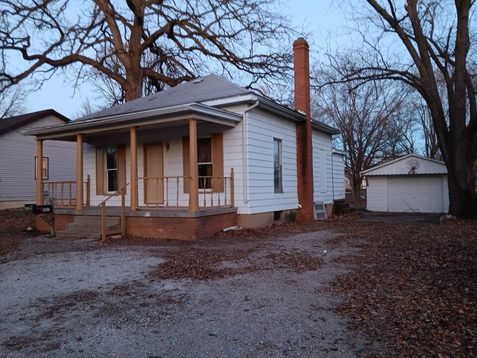 1417 N Sterling St in Streator, IL - Building Photo