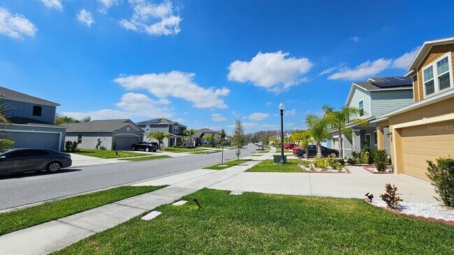 4353 Desert Rose Ave in Kissimmee, FL - Building Photo - Building Photo