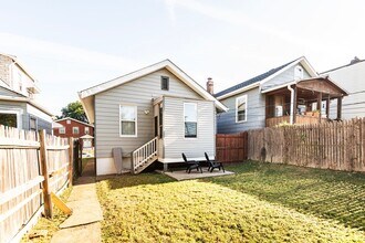 4324 Tholozan Ave in St. Louis, MO - Building Photo - Building Photo