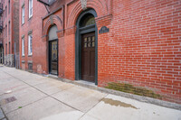 155 Cottage St in East Boston, MA - Foto de edificio - Building Photo