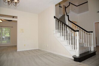 309 Oaklake Ln in Niceville, FL - Building Photo - Building Photo
