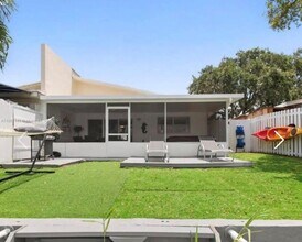5427 SW 24th Ave in Fort Lauderdale, FL - Building Photo - Building Photo