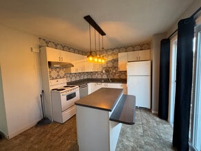 1683 Rue Joanette in Gatineau, QC - Building Photo - Building Photo