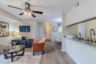 Savannahs at James Landing in Melbourne, FL - Foto de edificio - Building Photo