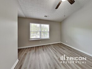 221 Osmanthus Way in Canton, GA - Building Photo - Building Photo