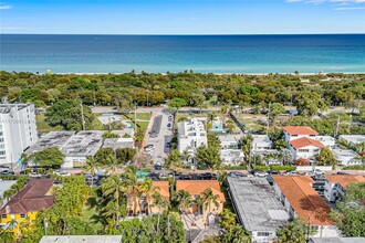 8200 Harding Ave in Miami Beach, FL - Building Photo - Building Photo