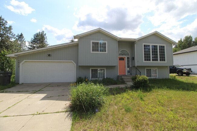 property at 1917 W Frontier St