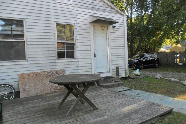 61 Alden St in Ashland, MA - Building Photo - Building Photo