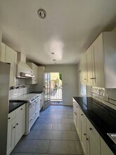 1152 N Sycamore Ave, Unit House in Los Angeles, CA - Building Photo - Building Photo