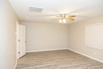 5130 Clatsop St in Las Vegas, NV - Building Photo - Building Photo