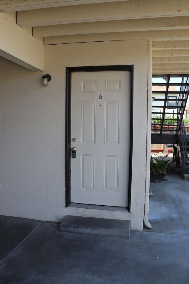 14 Cypress St-Unit -Unit A in Salinas, CA - Foto de edificio - Building Photo