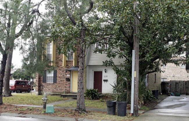 1226-1228 Carrollton Ave in Metairie, LA - Foto de edificio - Building Photo