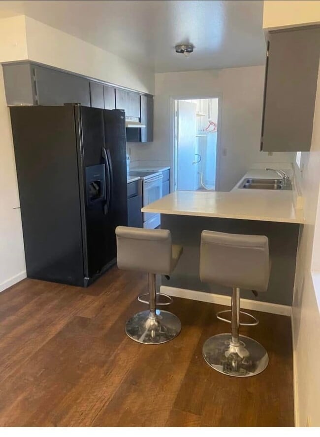 property at 928 N Pueblo Dr