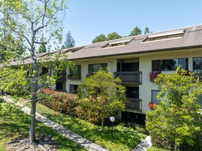 Menlo Commons in Menlo Park, CA - Foto de edificio - Building Photo