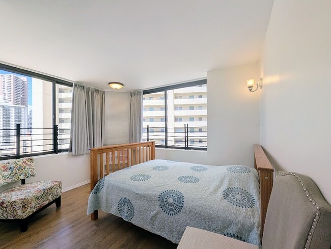 444 Niu St, Unit Hawaiian Monarch in Honolulu, HI - Foto de edificio - Building Photo