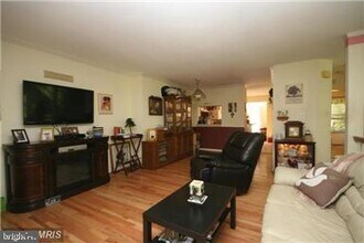 15640 Montview Dr in Montclair, VA - Building Photo - Building Photo