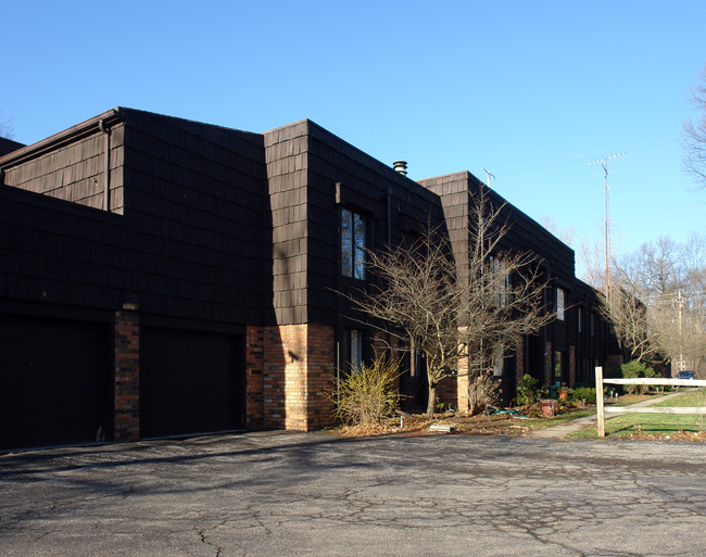 5607 Goodhue Rd in Toledo, OH - Building Photo - Building Photo